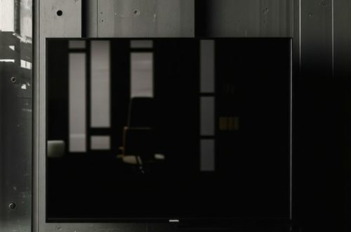 Mounting 115-Inch TVs on Glass Walls? 3 Safe 2026 Tactics